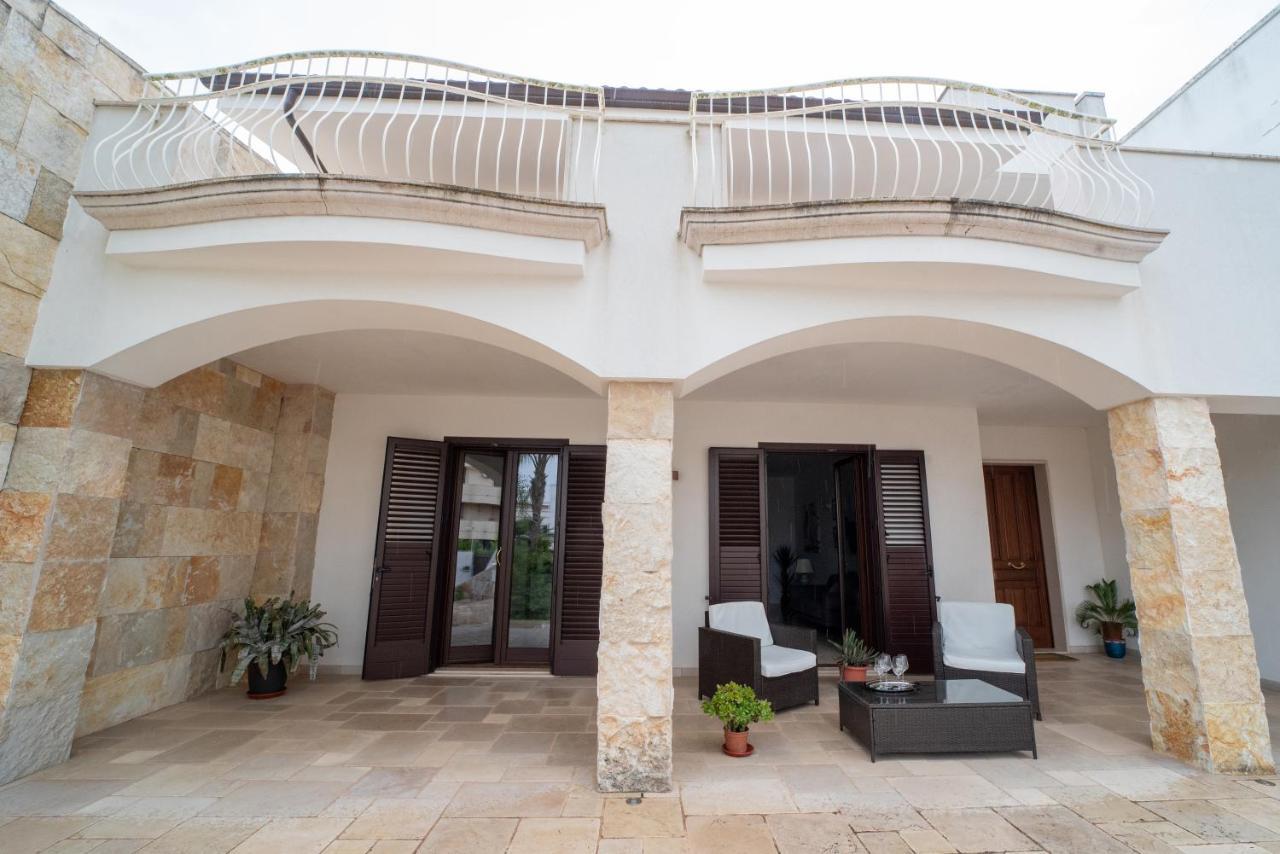 Villa Silvana レッチェ エクステリア 写真