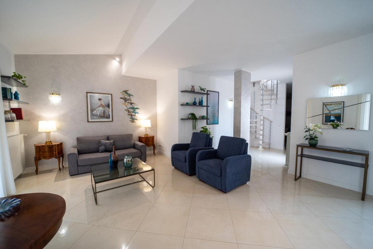 Villa Silvana レッチェ エクステリア 写真